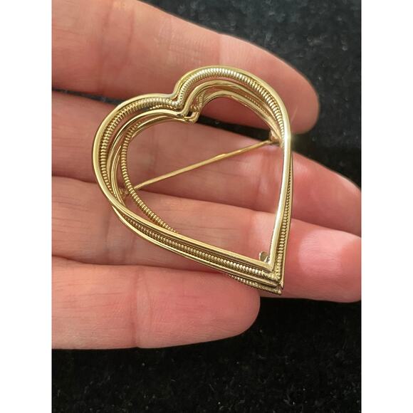 Vintage WELLS 1/20 12k GF yellow gold open heart brooch - Picture 2 of 6